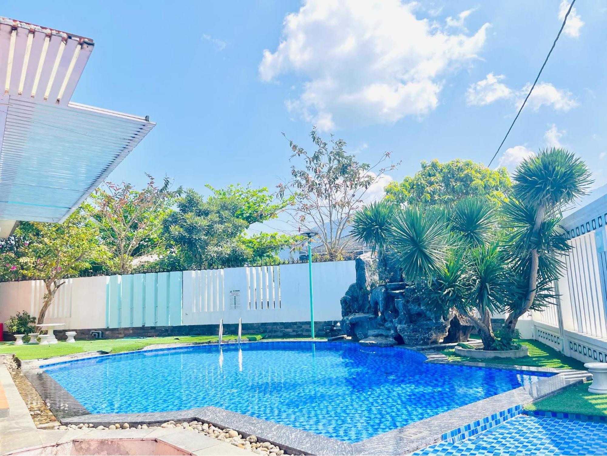 B&H Villa - Villa Has Swimming Pool Lang Co Εξωτερικό φωτογραφία