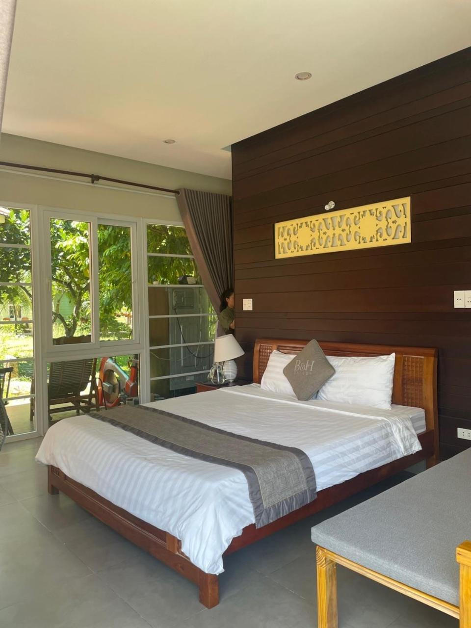 B&H Villa - Villa Has Swimming Pool Lang Co Εξωτερικό φωτογραφία