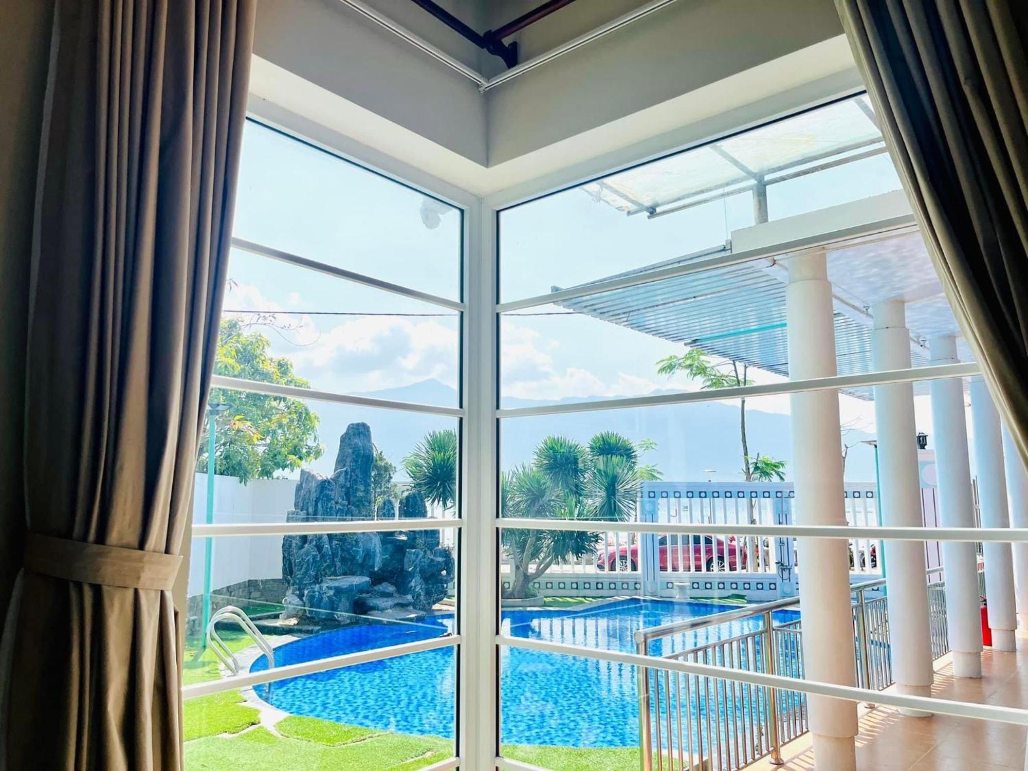 B&H Villa - Villa Has Swimming Pool Lang Co Εξωτερικό φωτογραφία